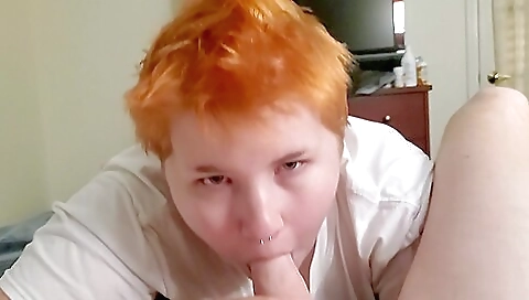 Red haired amateur with tattooed pussy enjoys deepthroat