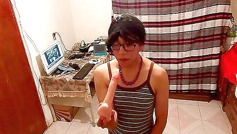 Latina with a great ass and big boobs 18+ amateur porn