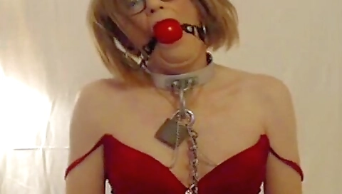 Red-haired amateur BDSM with a guy she wants to fuck