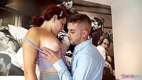 Hot 18+ anal video shows a latina with big ass and big tits